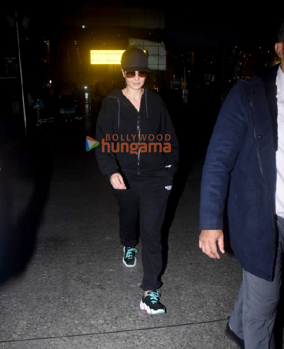 photos saif ali khan kareena kapoor khan katrina kaif and shilpa shetty snapped at the airport 5