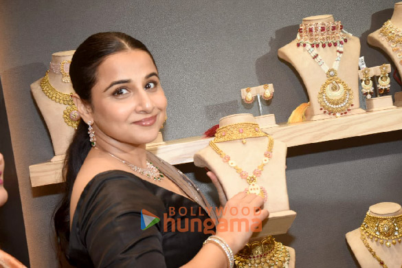 photos vidya balan attends the launch of senco gold diamonds new store in borivali 3