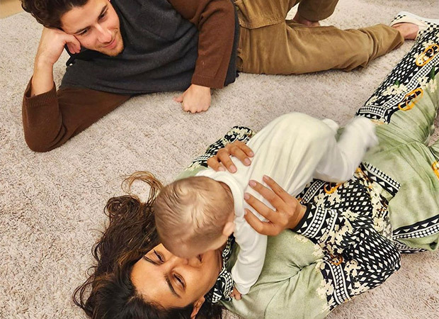 Priyanka Chopra, Nick Jonas and Malti Marie spend some family time; poses for a happy PIC in aquarium, see