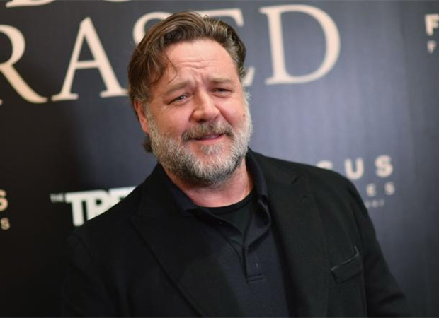 Russell Crowe donates to fund an eye operation of his feathered namesake