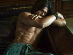 Shah Rukh Khan flaunting his ripped abs in THIS BTS video will leave you excited for Pathaan, watch