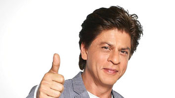 Shah Rukh Khan fans hoot and cheer for the Pathaan star at the Kolkata airport 