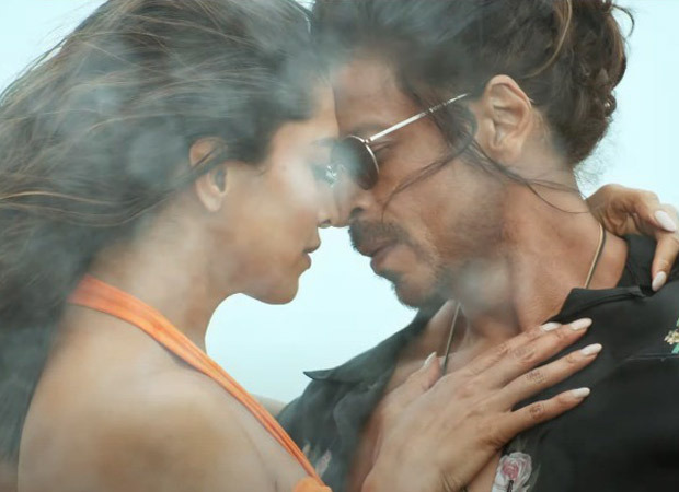 Shah Rukh Khan – Deepika Padukone starrer Pathaan in trouble over ‘Besharam Rang’; written complaint against Pathaan in Mumbai for hurting religious sentiments