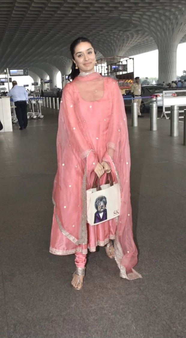 Shraddha Kapoor Exudes Ethnic Elegance In Pink Anarkali Set By Gopi