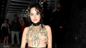 Uorfi Javed looks drop dead gorgeous in a black outfit with dangling diamonds