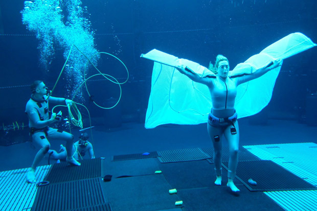 Avatar: The Way Of Water: James Cameron reveals how he filmed underwater performances of Kate Winslet and Sigourney Weaver in a 250,00 gallon tank
