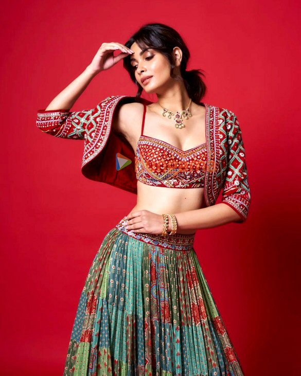 diana penty 10 2