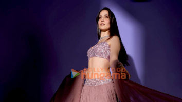 Celeb Photos Of Elli AvrRam