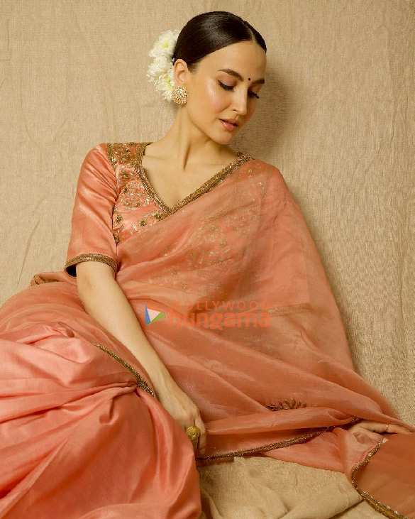 elli avrram 6 11