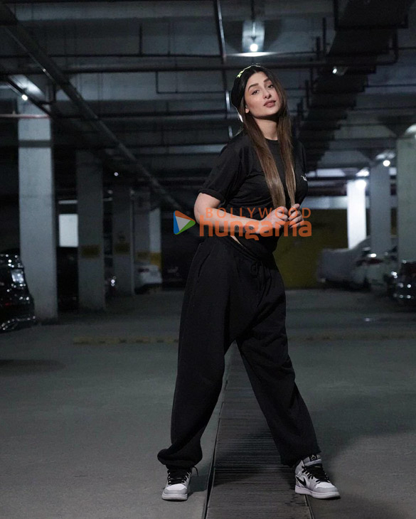 mahira sharma 2 14
