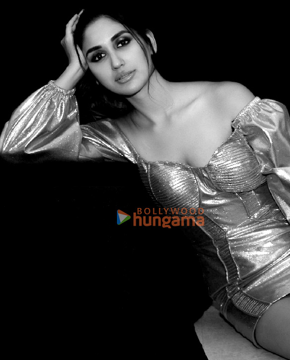 nikita dutta 2 44