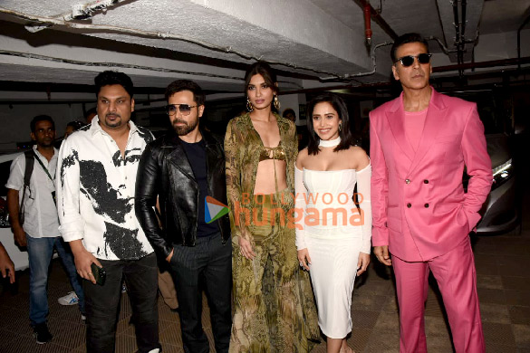photos akshay kumar emraan hashmi nushrratt bharuccha and diana penty snapped at the trailer launch of selfiee 3