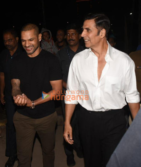 Photos: Akshay Kumar and Shikhar Dhawan snapped at the Versova jetty