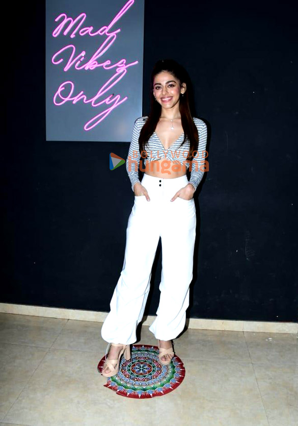photos alaya f snapped in andheri 6