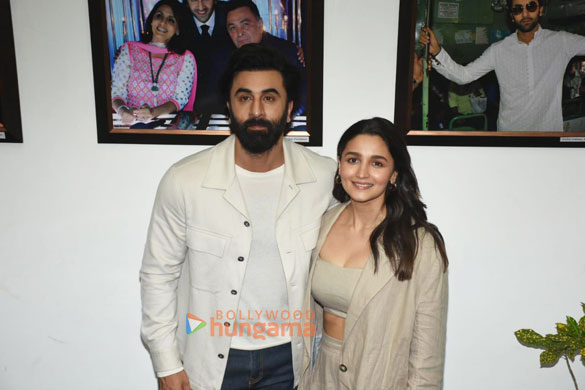 photos alia bhatt and ranbir kapoor attend the mumbai moments 2023 excellence in photography awards calendar launch 2