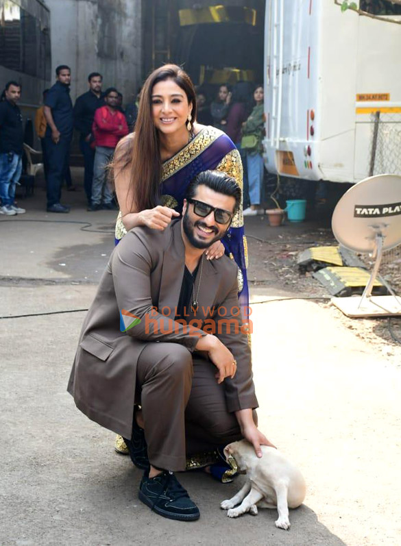 photos arjun kapoor and tabu snapped promoting their film kuttey on sets of indian idol 1