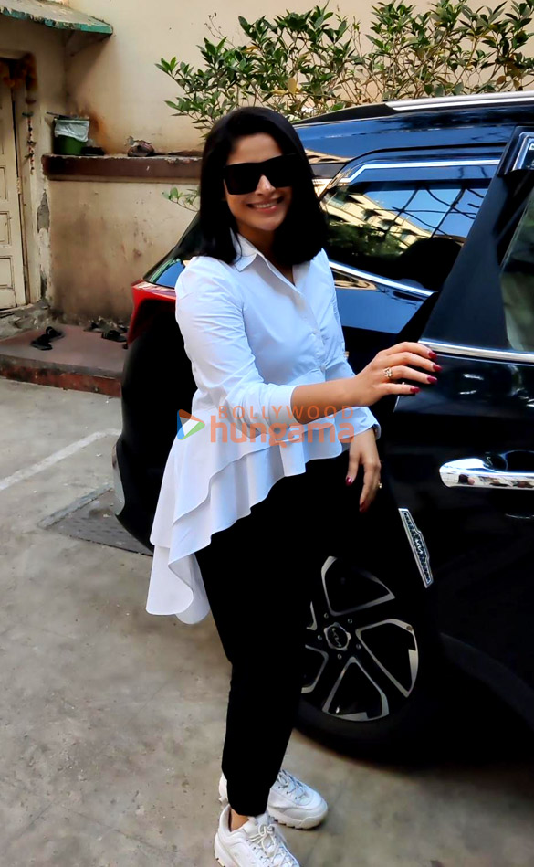 photos balh 2 actress shubhaavi choksey snapped in mumbai 3
