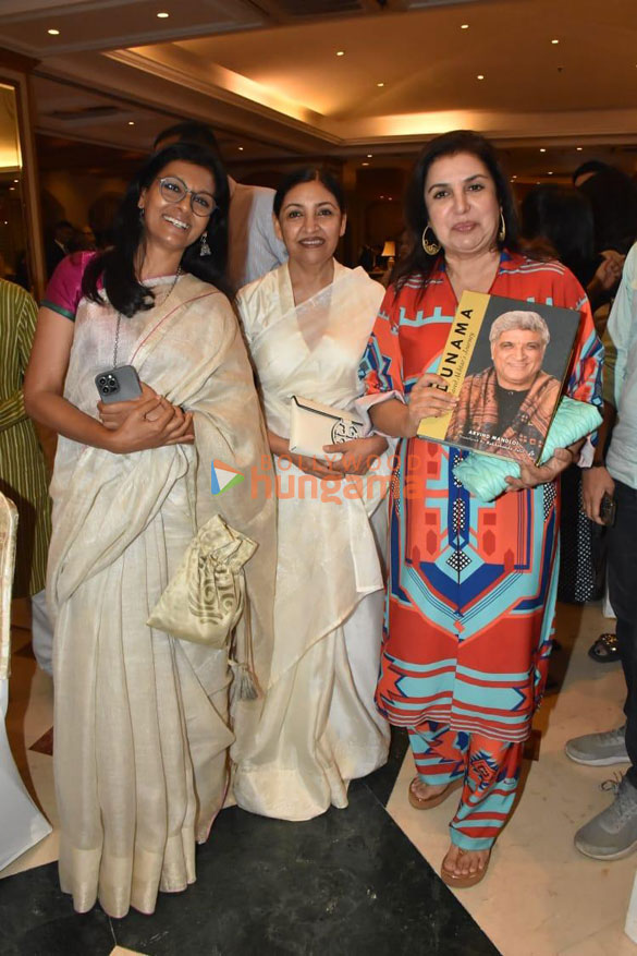 photos celebs attend javed akhtars book launch 008 3