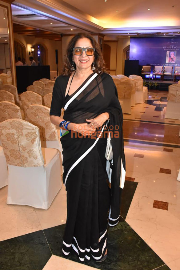 photos celebs attend javed akhtars book launch 665 2