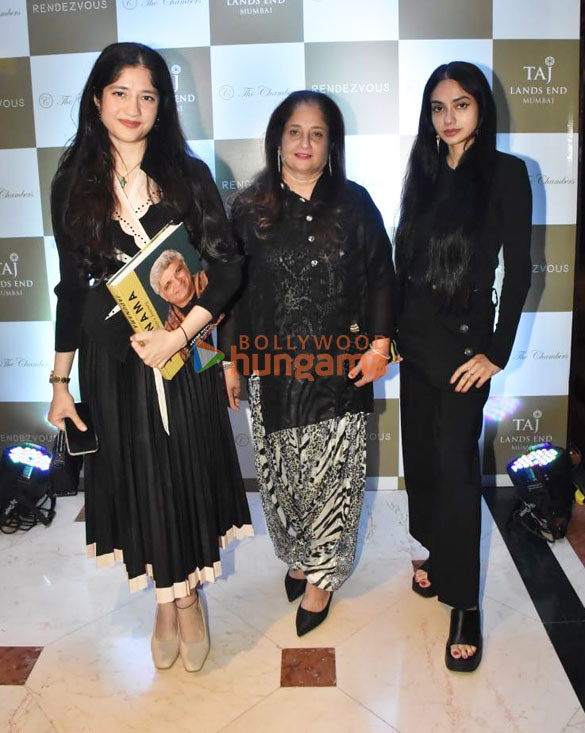 photos celebs attend javed akhtars book launch 665 6