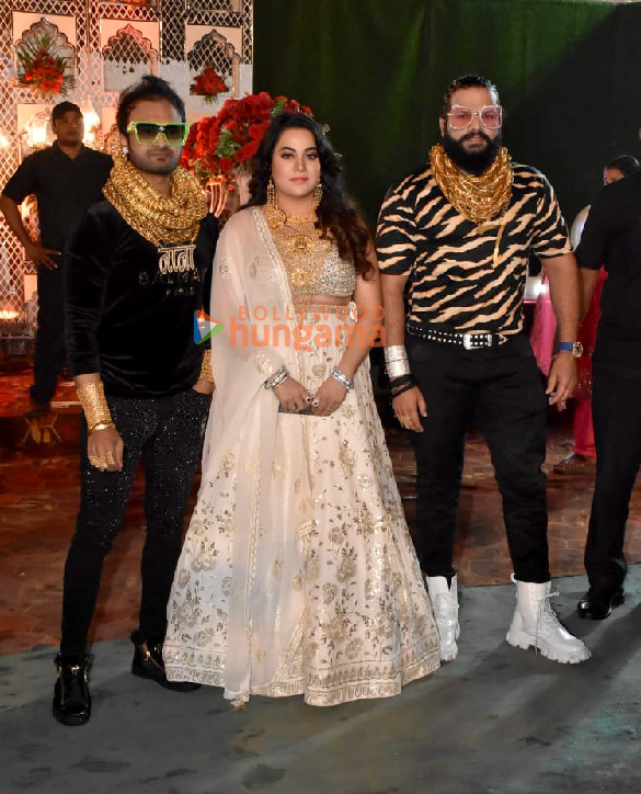 photos celebs attend rrahul kanal and dollys reception in bandra 8