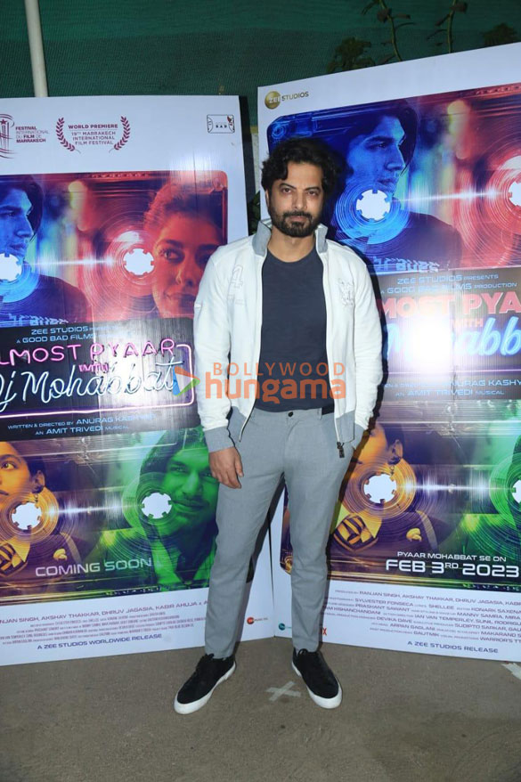 photos celebs grace the screening of almost pyaar with dj mohabbat 0058 3