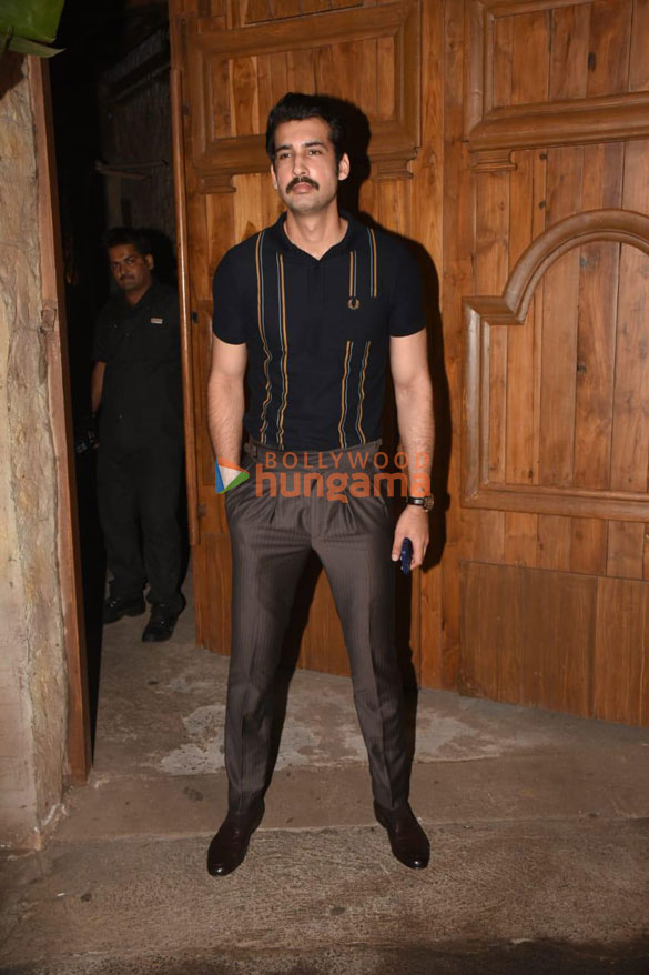 photos celebs grace the wrap up party of the film apurva 4