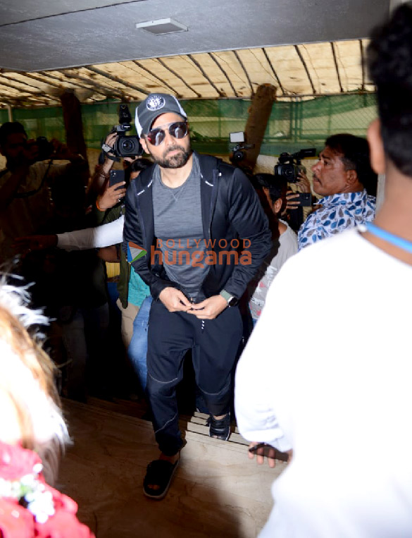 photos emraan hashmi spotted at sunny super sound in juhu 1