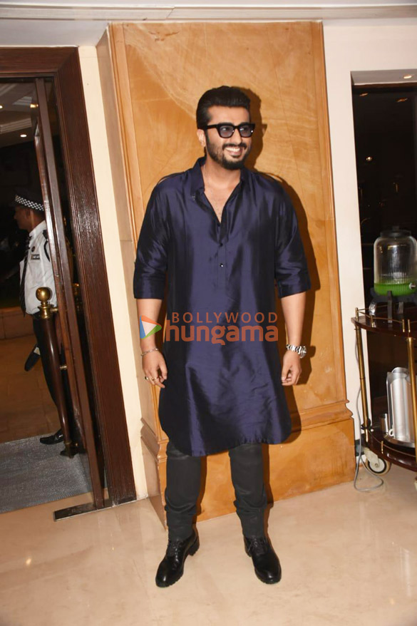 photos gulzar vishal bhardwaj and others snapped at kutteys mehfil e khaas 18866 3