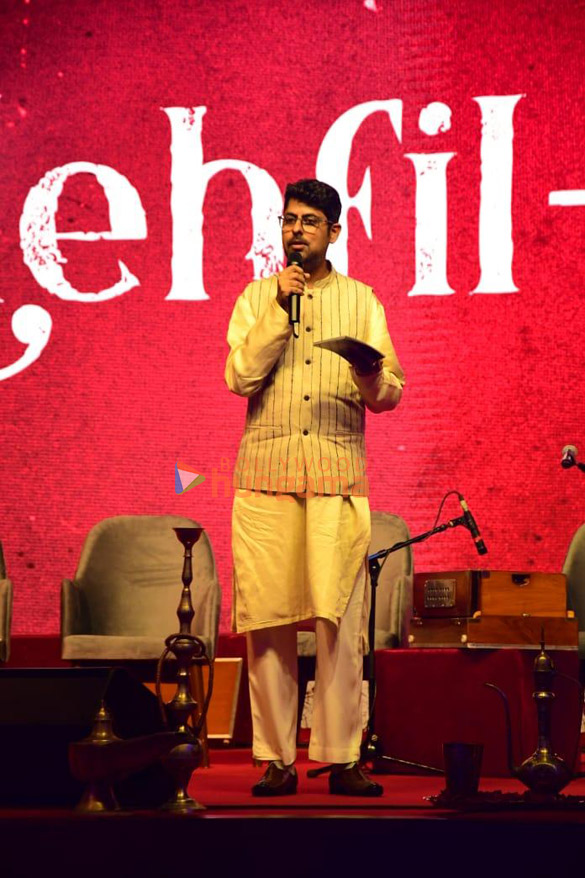 photos gulzar vishal bhardwaj and others snapped at kutteys mehfil e khaas 8899 1