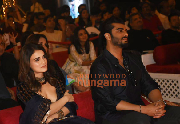 photos gulzar vishal bhardwaj and others snapped at kutteys mehfil e khaas 9090 1