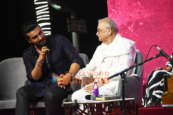 photos gulzar vishal bhardwaj and others snapped at kutteys mehfil e khaas 9090 3