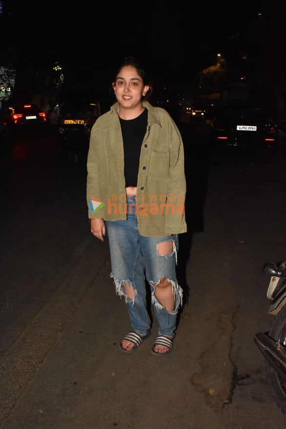 photos ira khan snapped in bandra 1 2