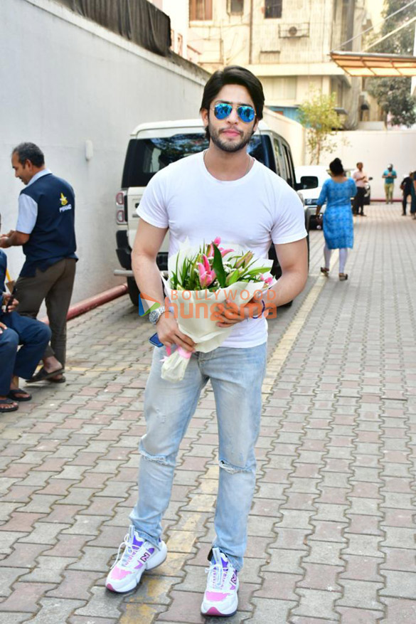 photos ishq vishk rebound cast snapped at ramesh s tauranis house 3