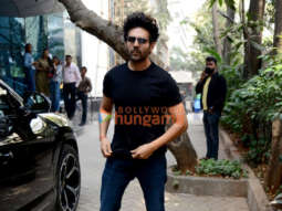 Photos: Kartik Aaryan snapped in Andheri