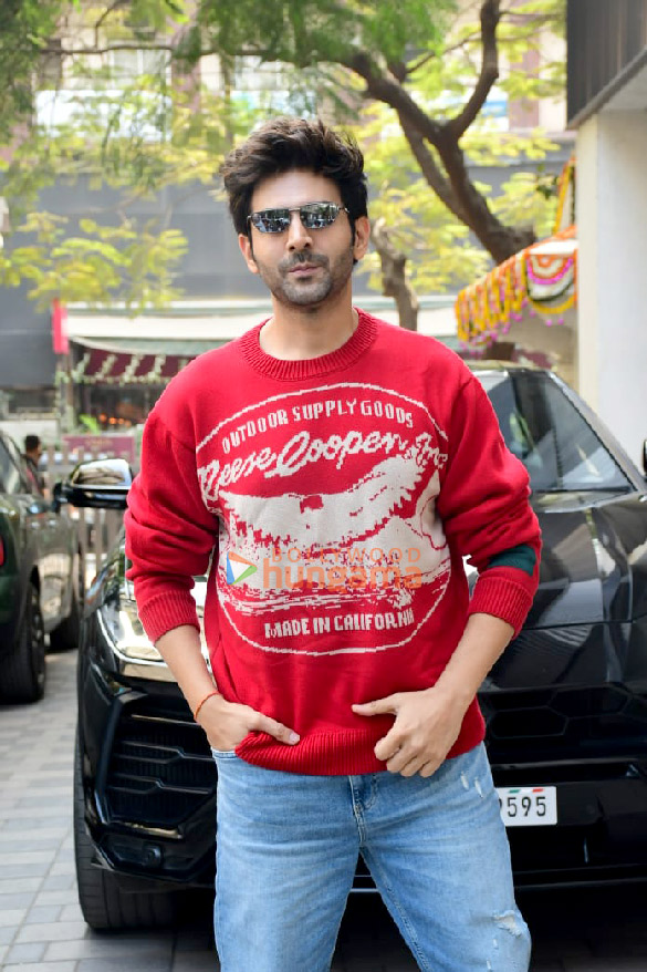 photos kartik aaryan snapped promoting his film shehzada 3