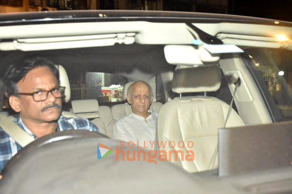 photos mukesh bhatt snapped at aamir khans house in bandra 1