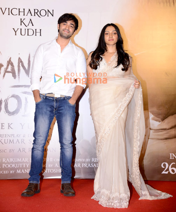 photos rajkumar santoshi chinmay mandlekar deepak antani and debutants tanisha santoshi and anuj saini attend the trailer launch of gandhi godse ek yudh 2
