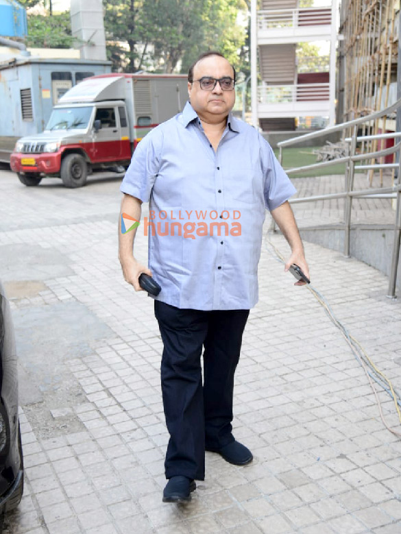 photos rajkumar santoshi tanisha santoshi and chinmay mandlekar attend the trailer launch of gandhi godse ek yudh 4