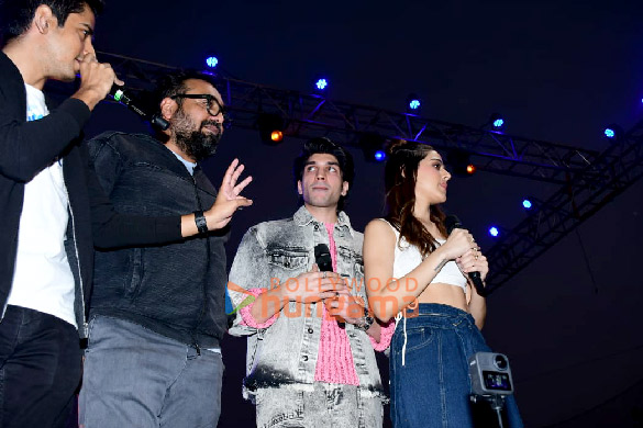 photos rakul preet singh alaya f anurag kashyap and karan mehta snapped promoting almost pyaar with dj mohabbat at mithibai colleges festival kshitij 2
