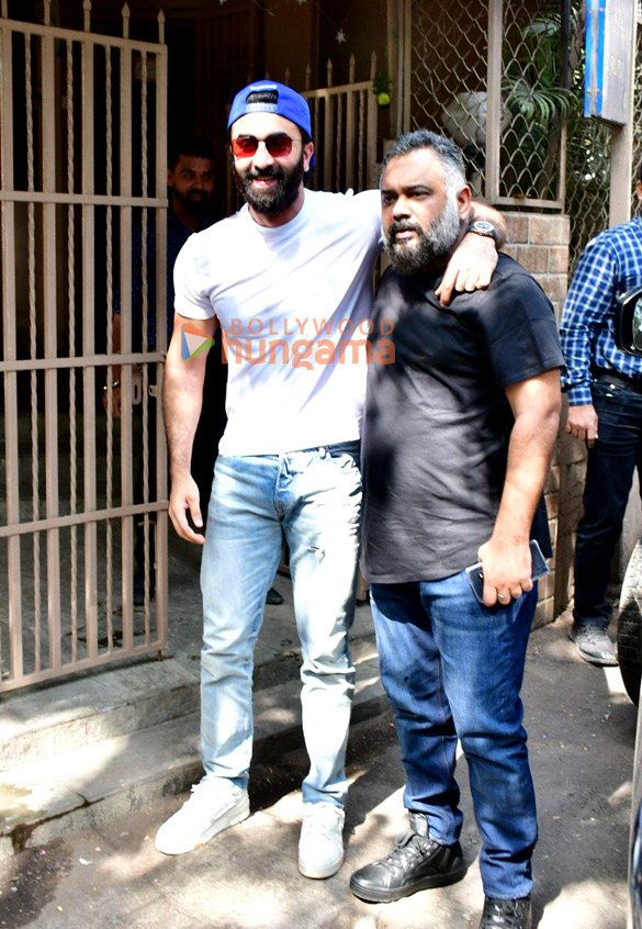 photos ranbir kapoor and luv ranjan spotted at dubbing studios in bandra 5