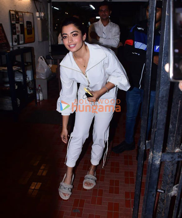 photos rashmika mandanna snapped at izumi in bandra 3