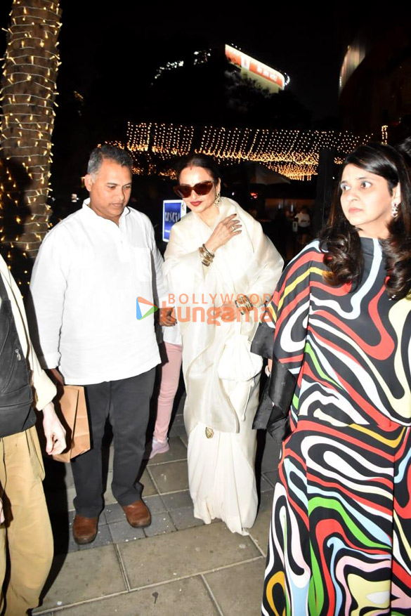 photos rekha snapped at bkc 3