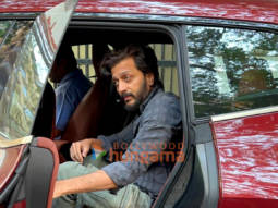 Photos: Riteish Deshmukh snapped in Bandra