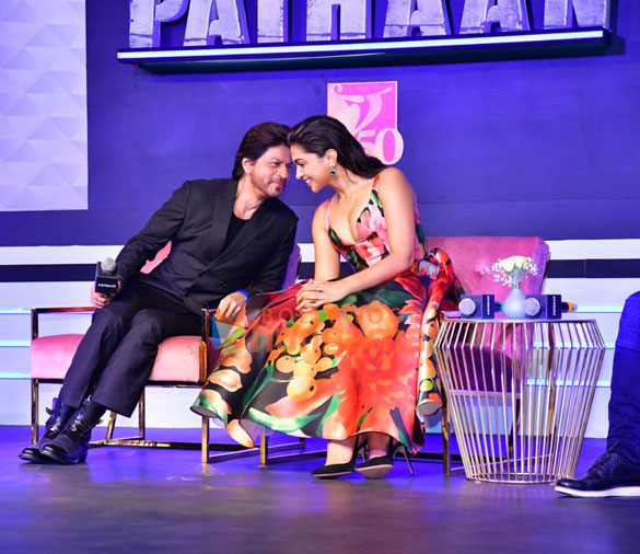 photos shah rukh khan deepika padukone john abraham and the team attend the press conference and success celebration of pathaan more 9