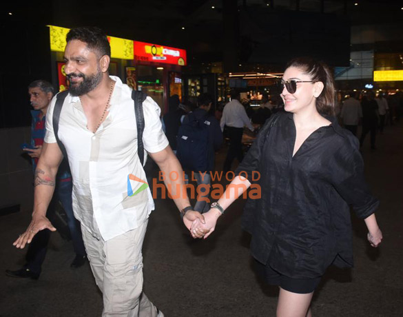 photos shefali jariwala and parag tyagi snapped at airport 3