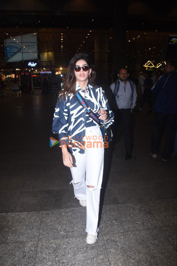 photos shilpa shetty sanjay dutt and others snapped at the airport 121 2