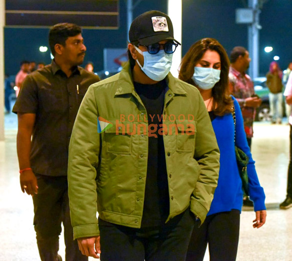 photos uorfi javed mrunal thakur sidharth malhotra and others snapped at the airport 2
