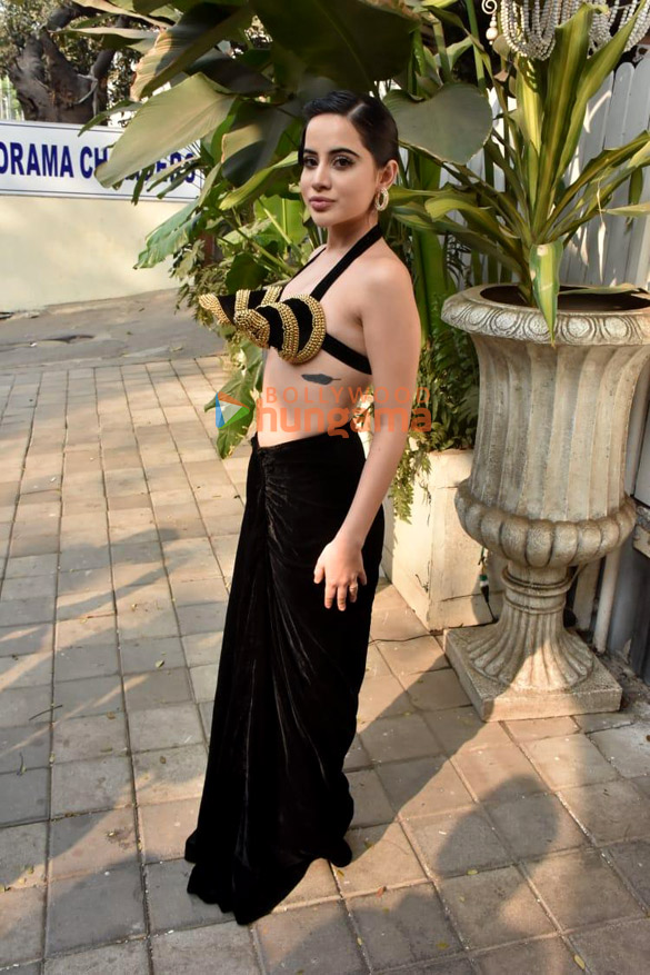 photos uorfi javed snapped in bandra 6
