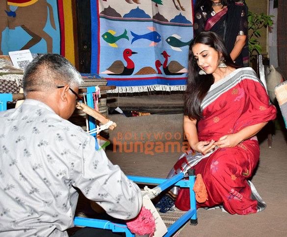 photos vidya balan inaugurates tarasha artisan direct the mumbai edition a constellation of art craft and design event 11 2